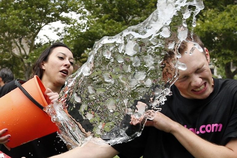 ¿Es posible denunciar a un vecino por tirar agua? Conoce tus derechos y opciones legales